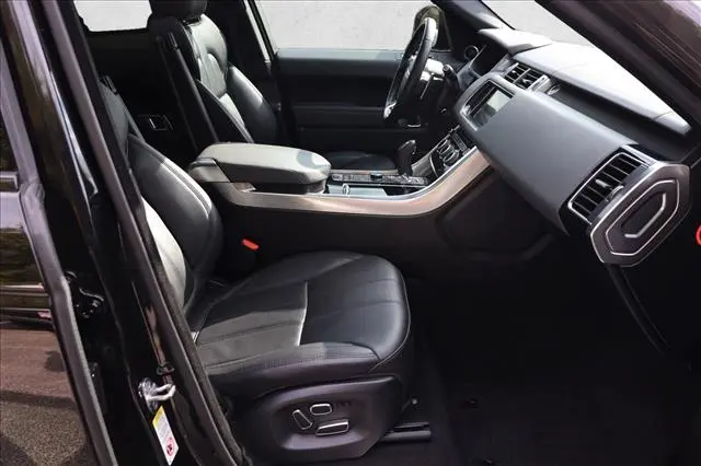 2015 Land Rover Range Rover Sport - $15,999