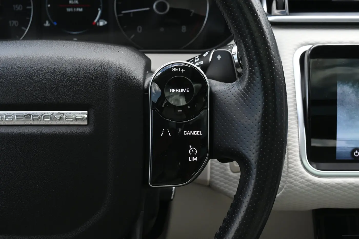 2020 Land Rover Range Rover Velar - $22,925