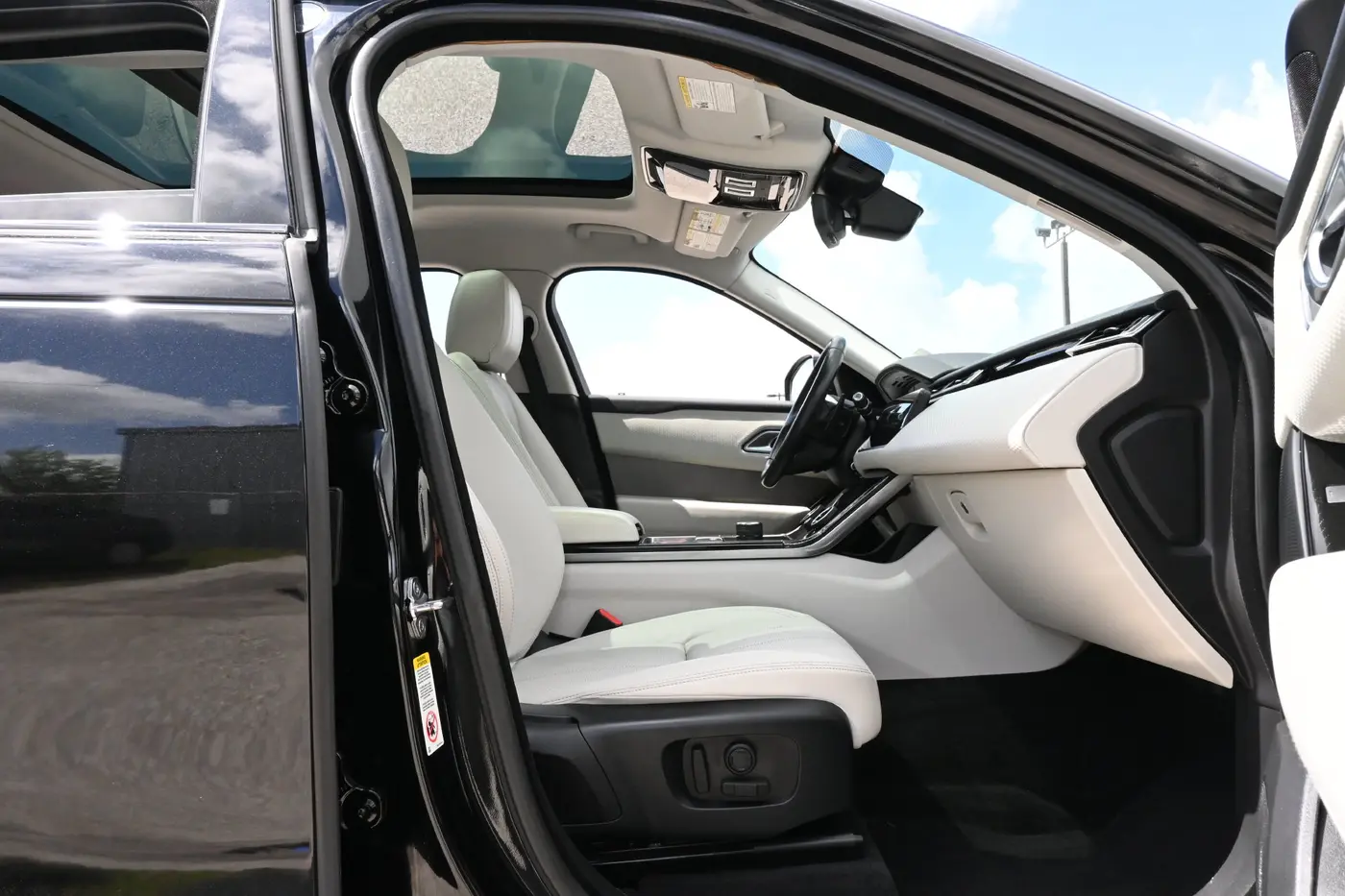 2020 Land Rover Range Rover Velar - $22,925