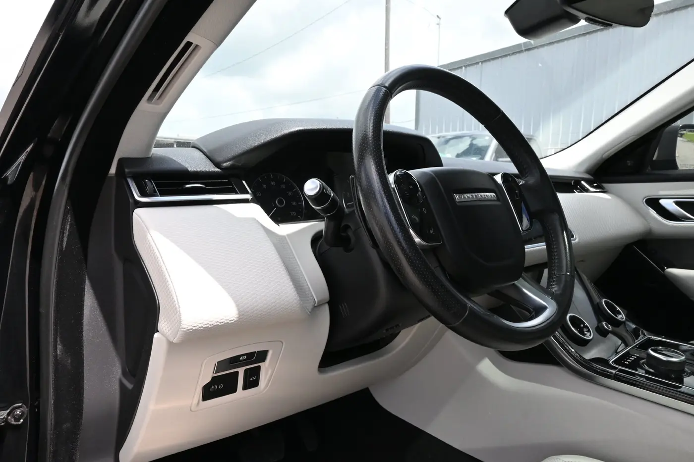 2020 Land Rover Range Rover Velar - $22,925