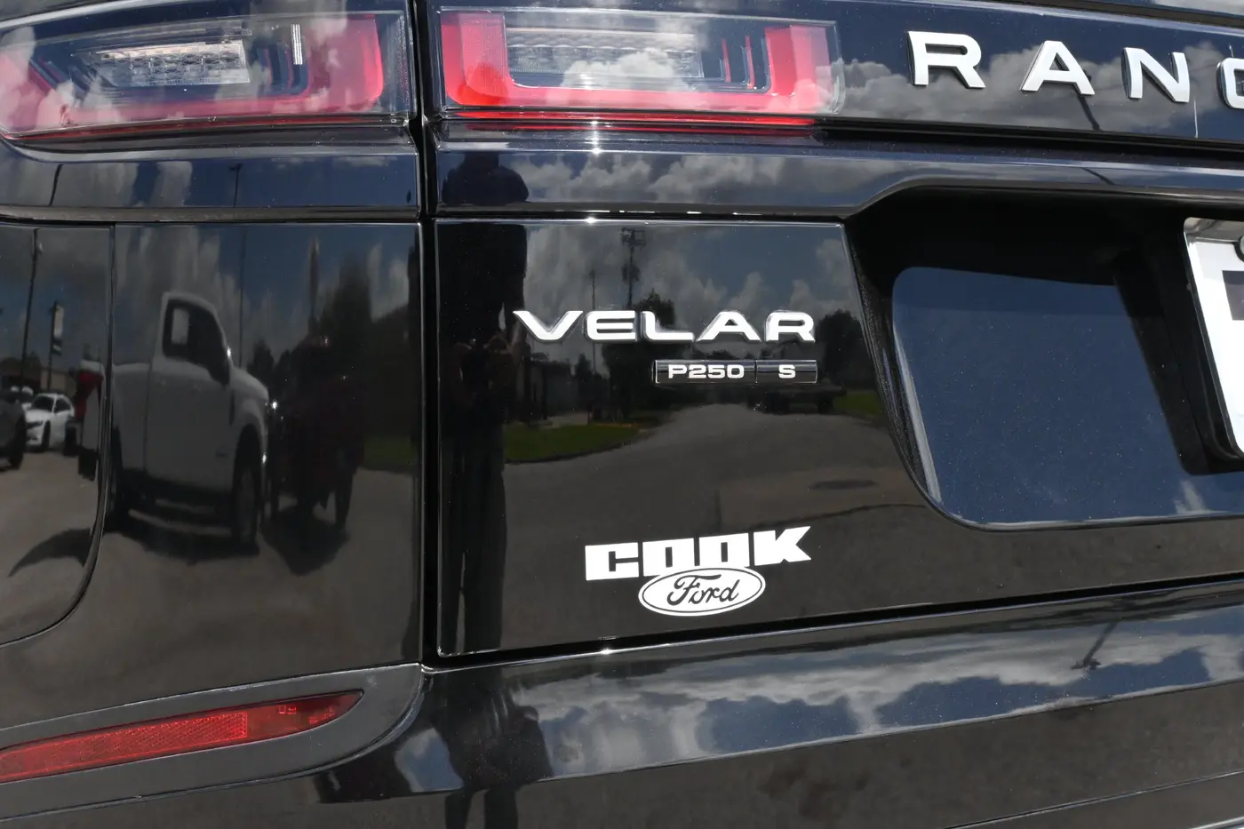 2020 Land Rover Range Rover Velar - $22,925