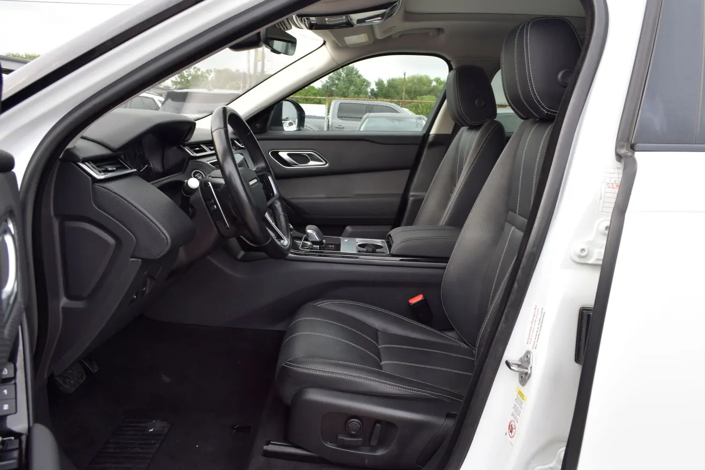 2022 Land Rover Range Rover Velar - $22,525