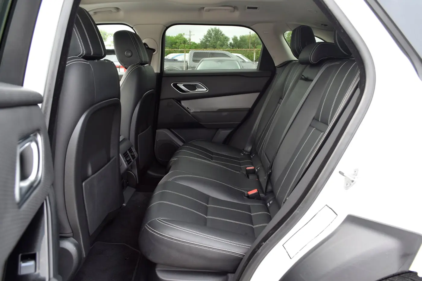 2022 Land Rover Range Rover Velar - $22,525
