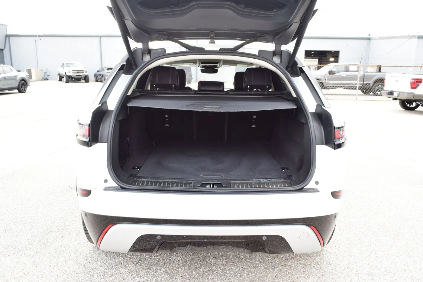2022 Land Rover Range Rover Velar - $22,525