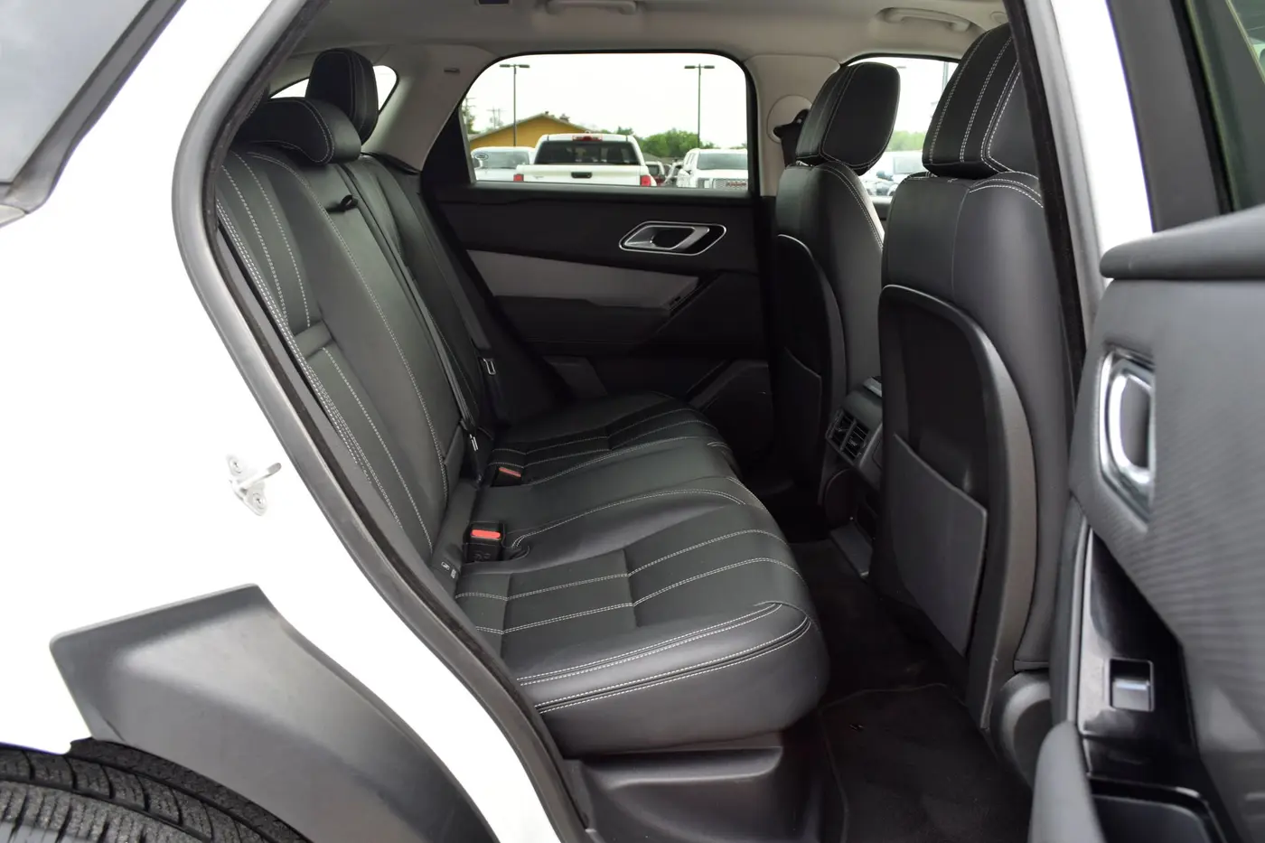 2022 Land Rover Range Rover Velar - $22,525