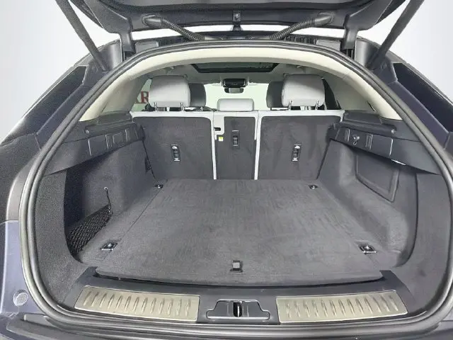 2024 Land Rover Range Rover Velar - $31,000