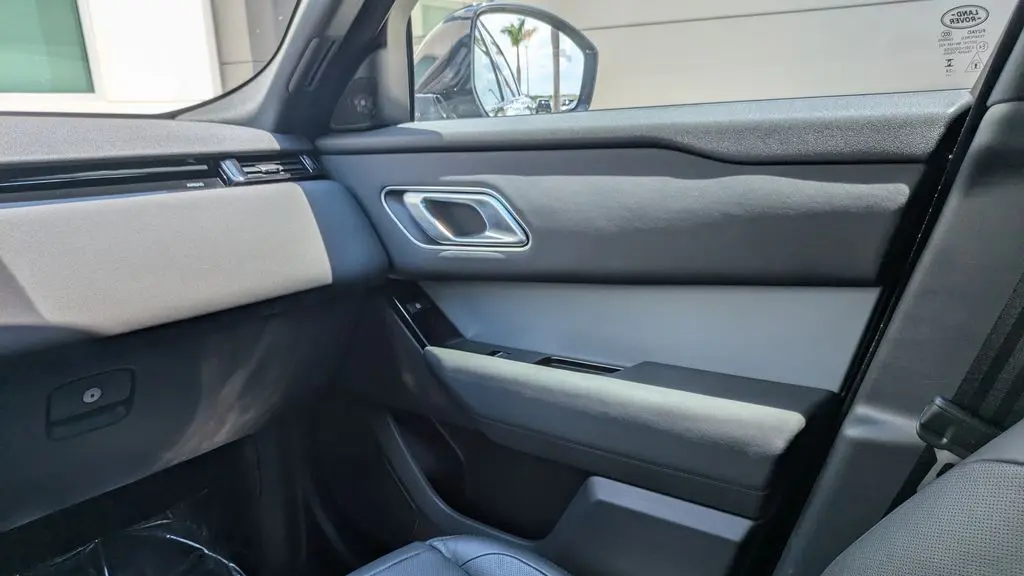 2025 Land Rover Range Rover Velar P250 S