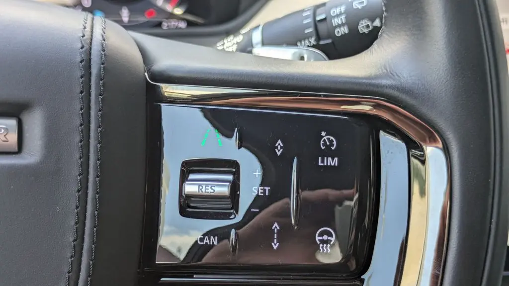 2025 Land Rover Range Rover Velar P250 S