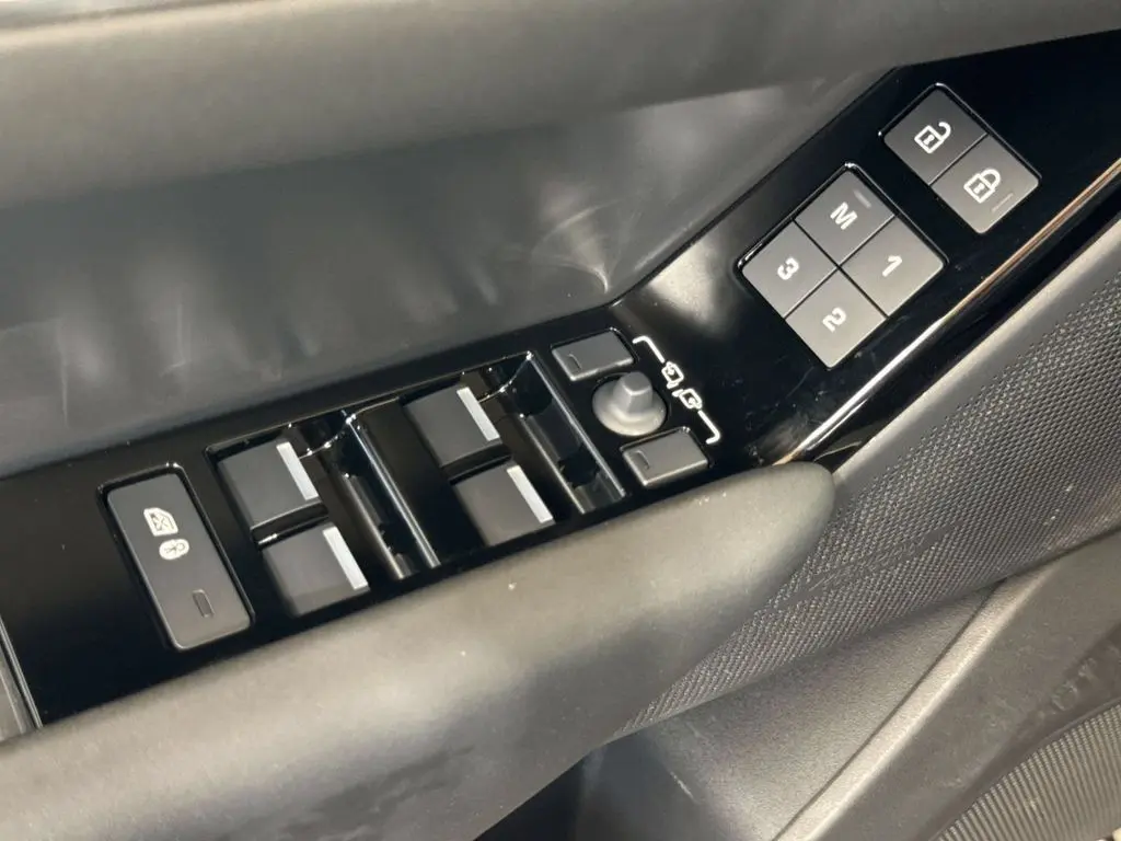 2026 Land Rover Range Rover Velar - $47,975