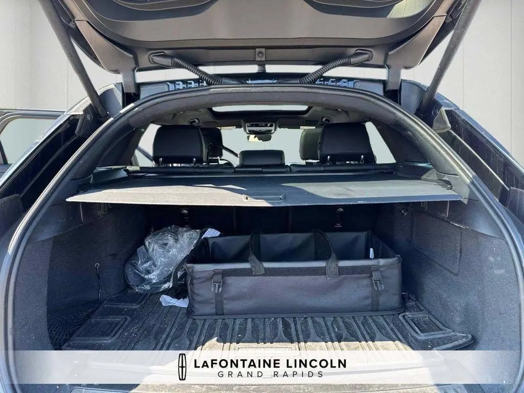 2026 Land Rover Range Rover Velar - $47,975