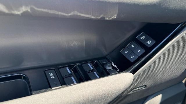 2025 Land Rover Range Rover Velar P250 Dynamic SE