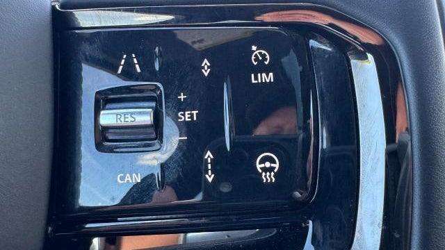 2025 Land Rover Range Rover Velar P250 Dynamic SE