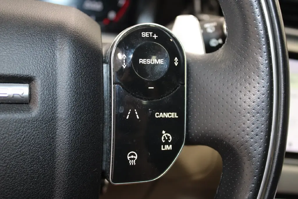 2019 Land Rover Range Rover Velar - $23,698