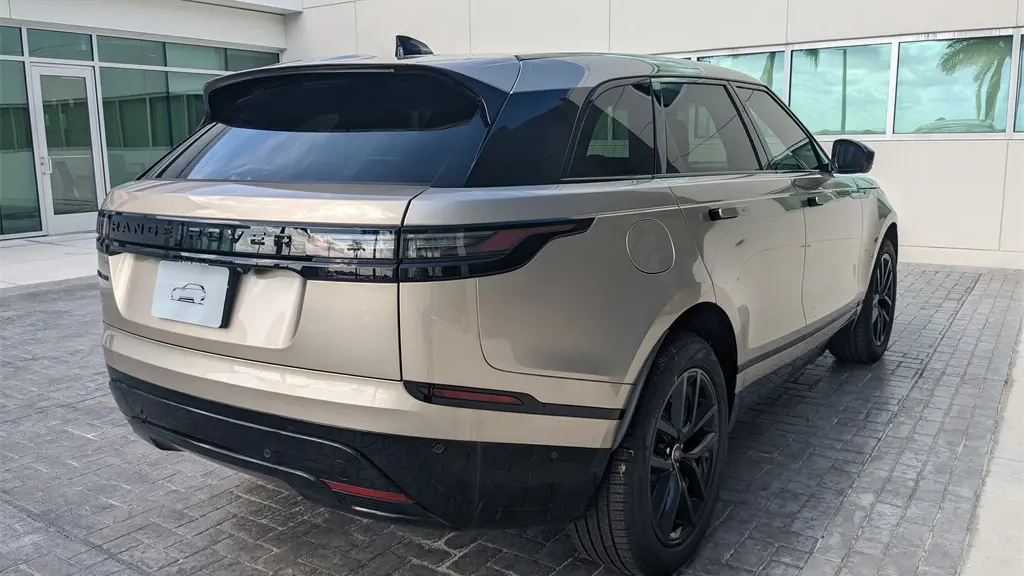 2026 Land Rover Range Rover Velar P250 Dynamic SE