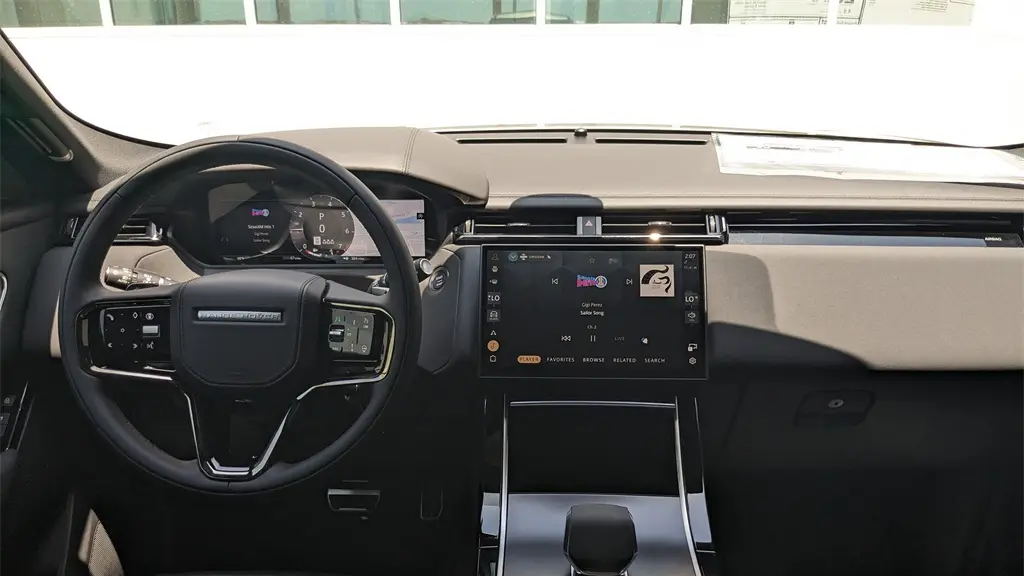 2026 Land Rover Range Rover Velar P250 Dynamic SE