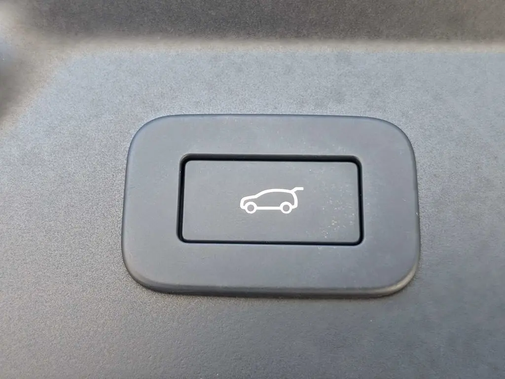 2026 Land Rover Range Rover Velar - $48,777