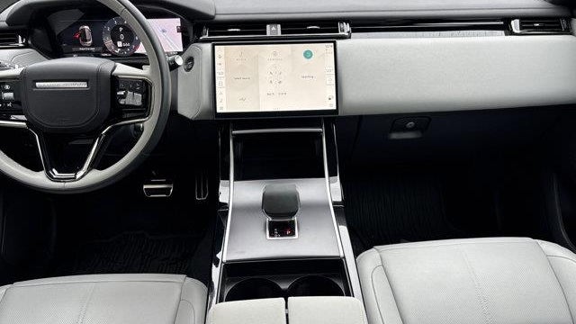 2026 Land Rover Range Rover Velar P250 Dynamic SE