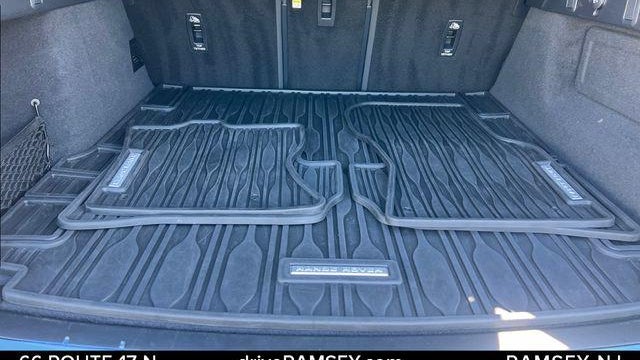 2024 Land Rover Range Rover Velar P250 Dynamic SE