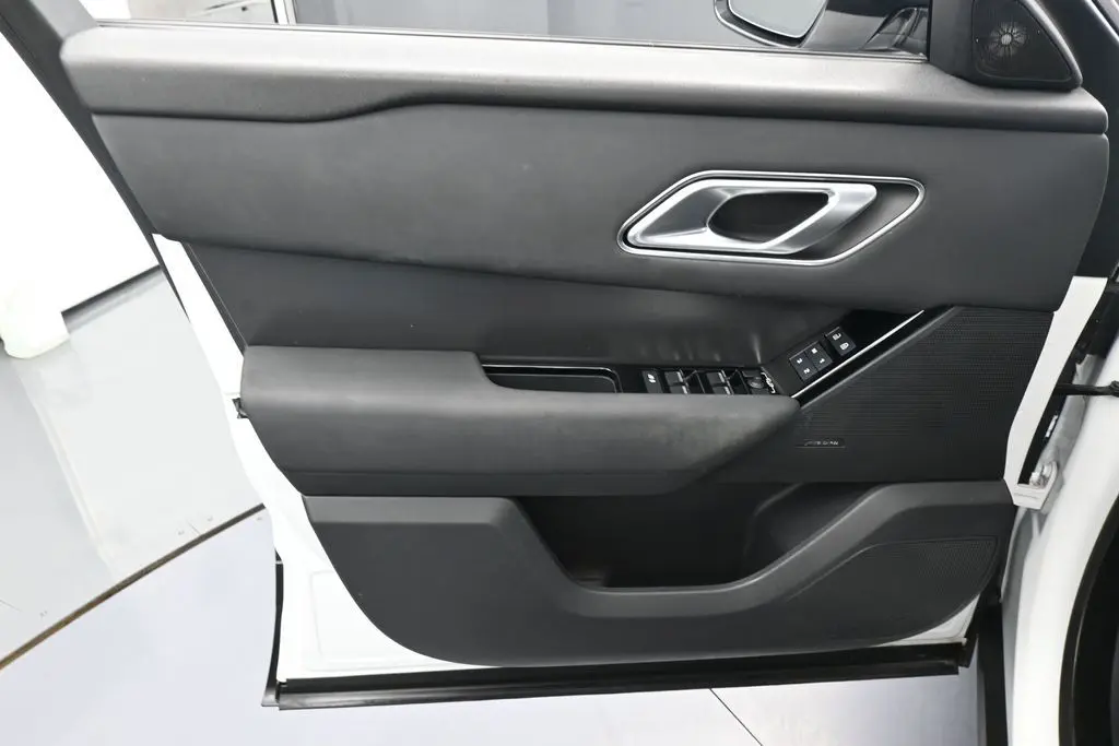 2025 Land Rover Range Rover Velar - $35,351