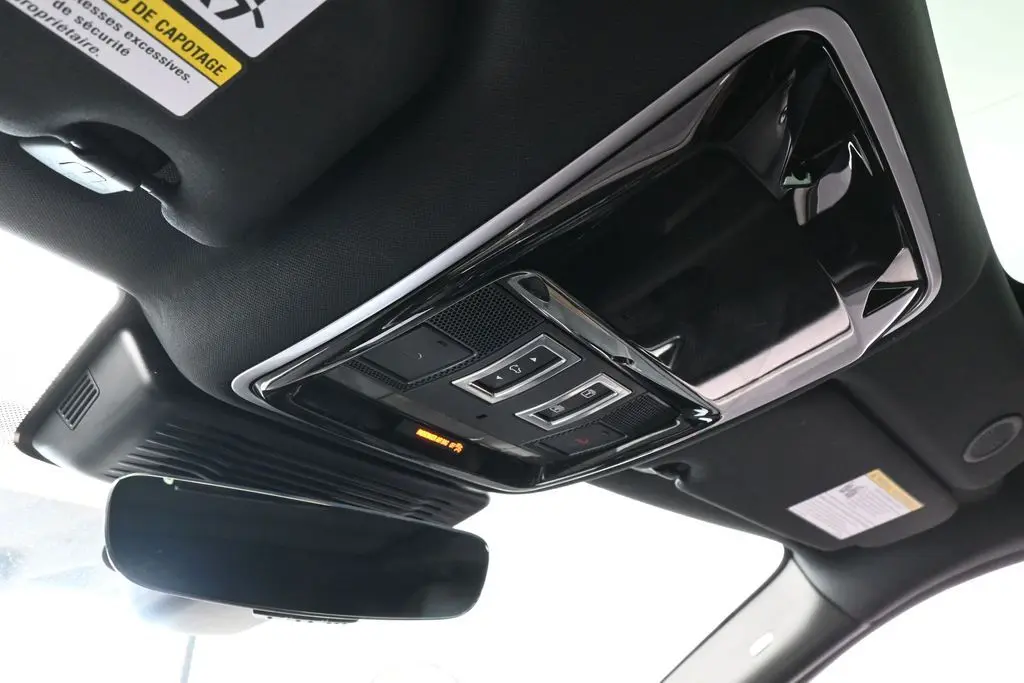 2025 Land Rover Range Rover Velar - $35,351