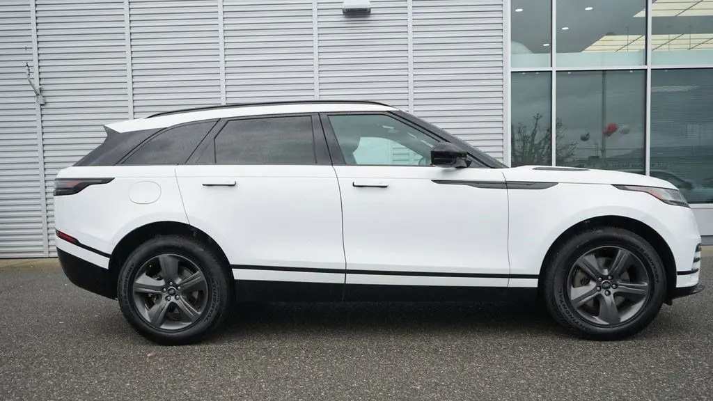 2025 Land Rover Range Rover Velar P250 Dynamic SE