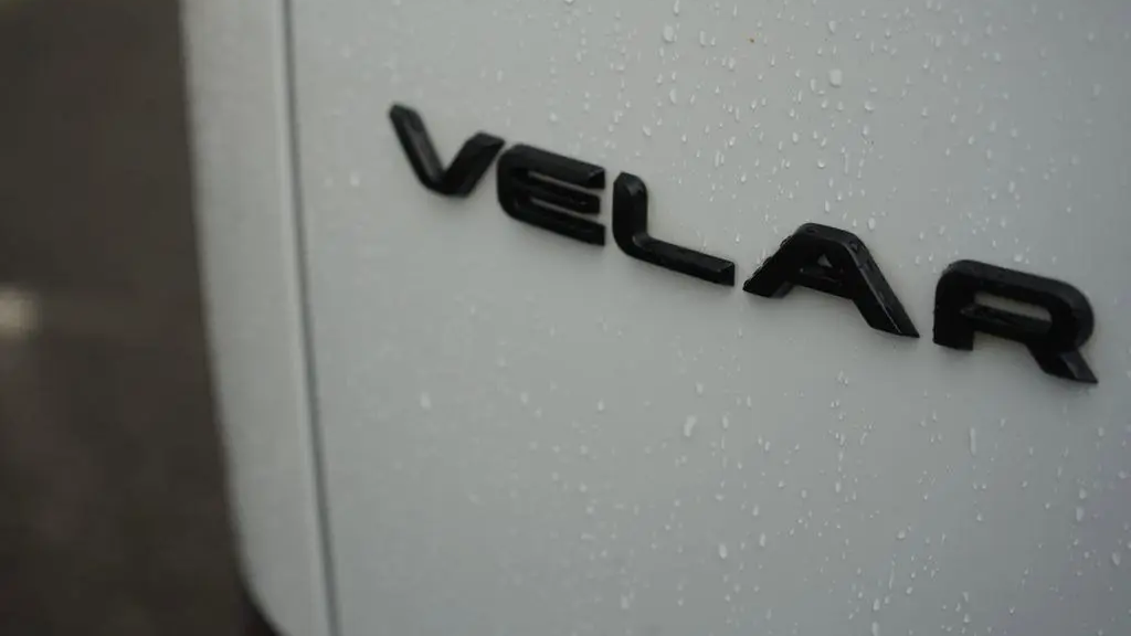 2025 Land Rover Range Rover Velar P250 Dynamic SE