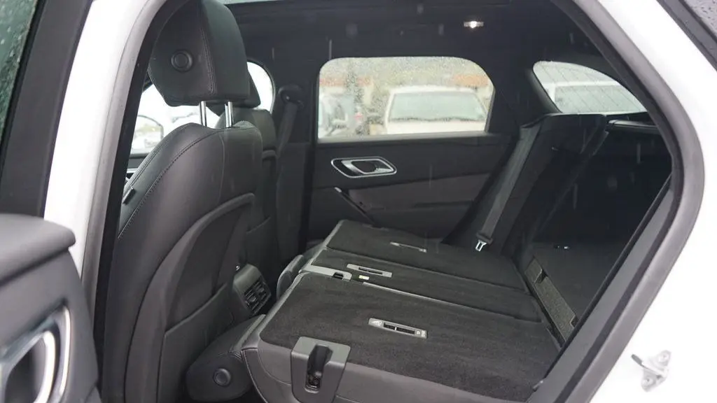 2025 Land Rover Range Rover Velar P250 Dynamic SE