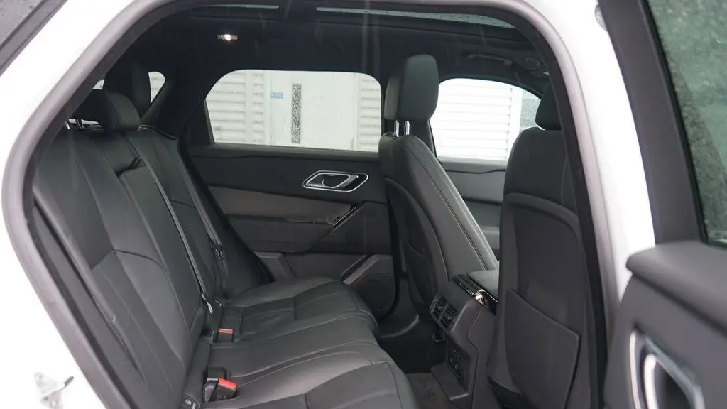 2025 Land Rover Range Rover Velar P250 Dynamic SE