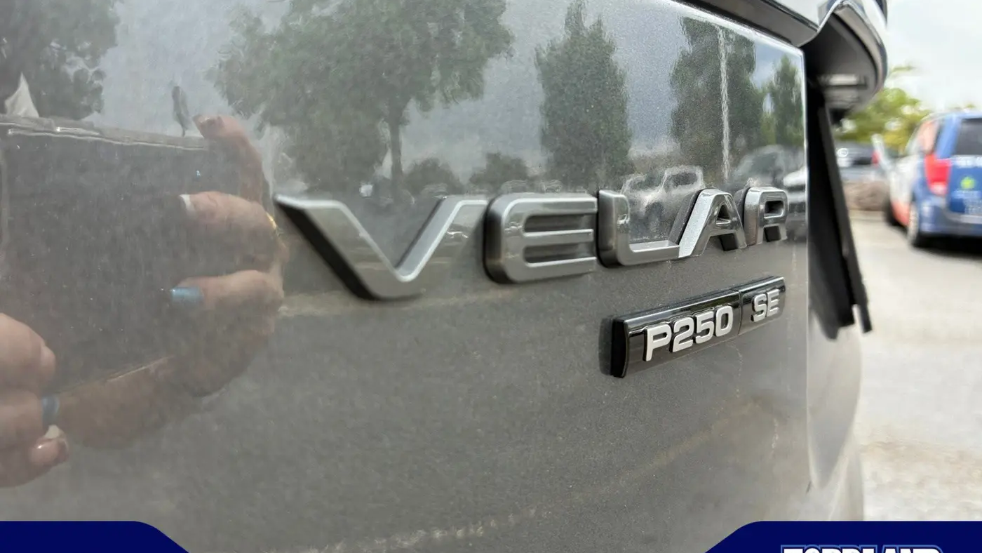 2019 Land Rover Range Rover Velar P250 R-Dynamic SE