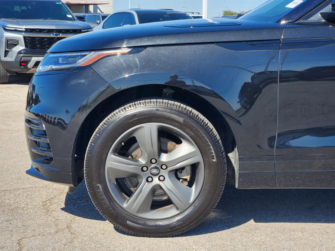 2025 Land Rover Range Rover Velar - $36,701