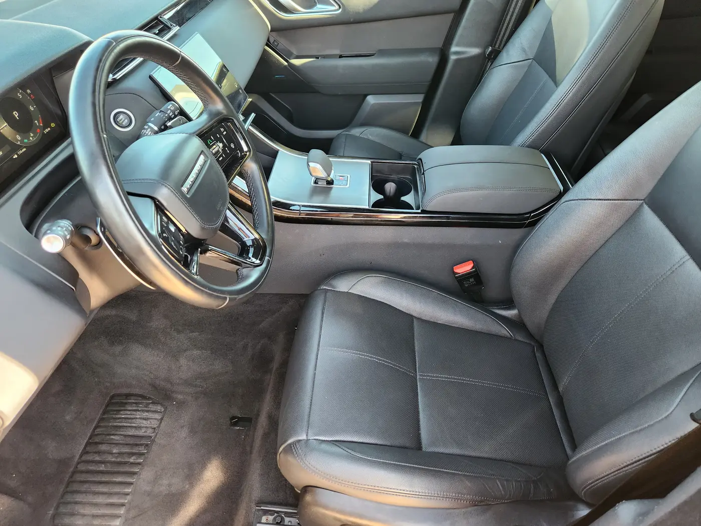 2025 Land Rover Range Rover Velar - $36,701