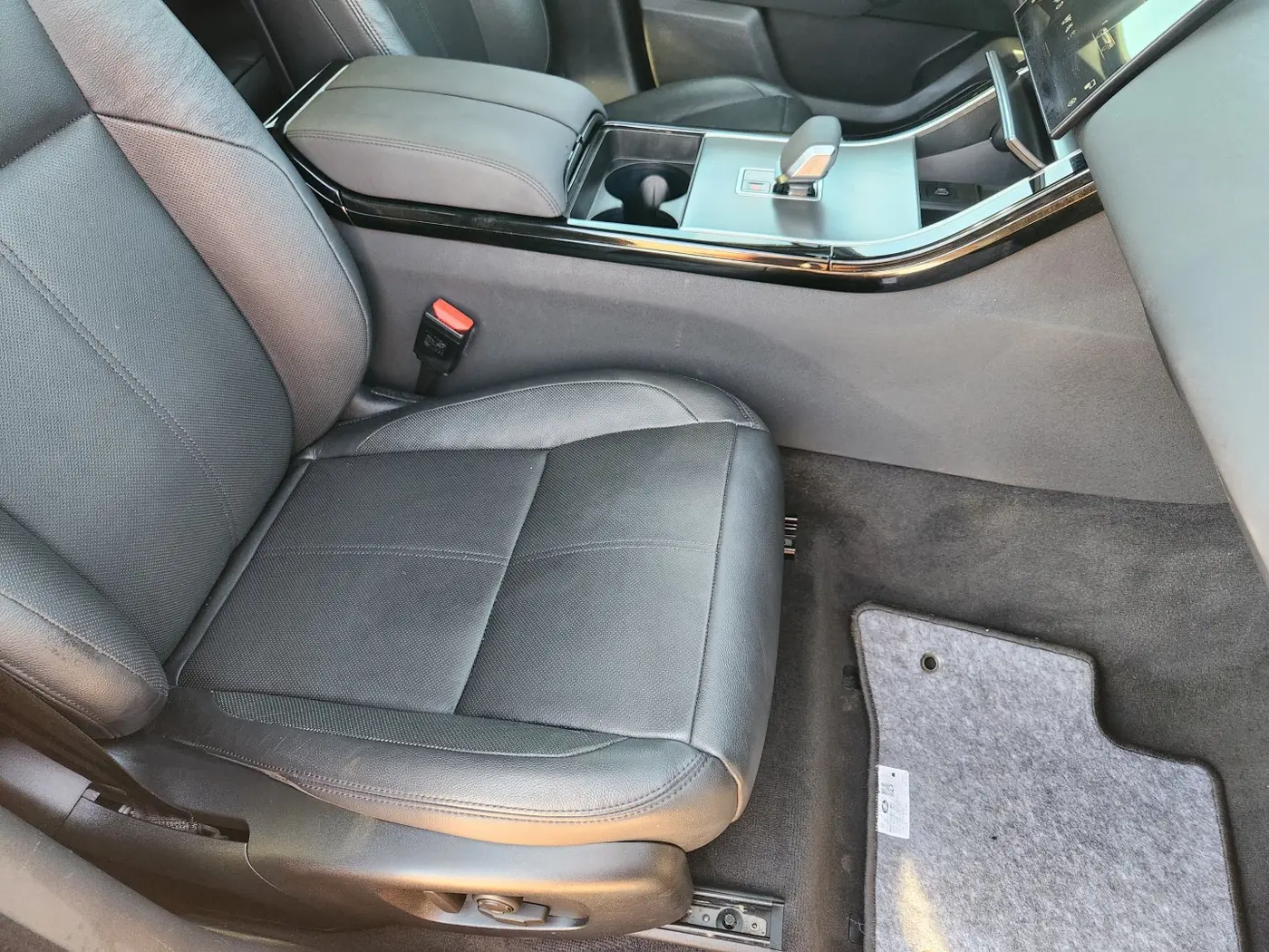 2025 Land Rover Range Rover Velar - $36,701