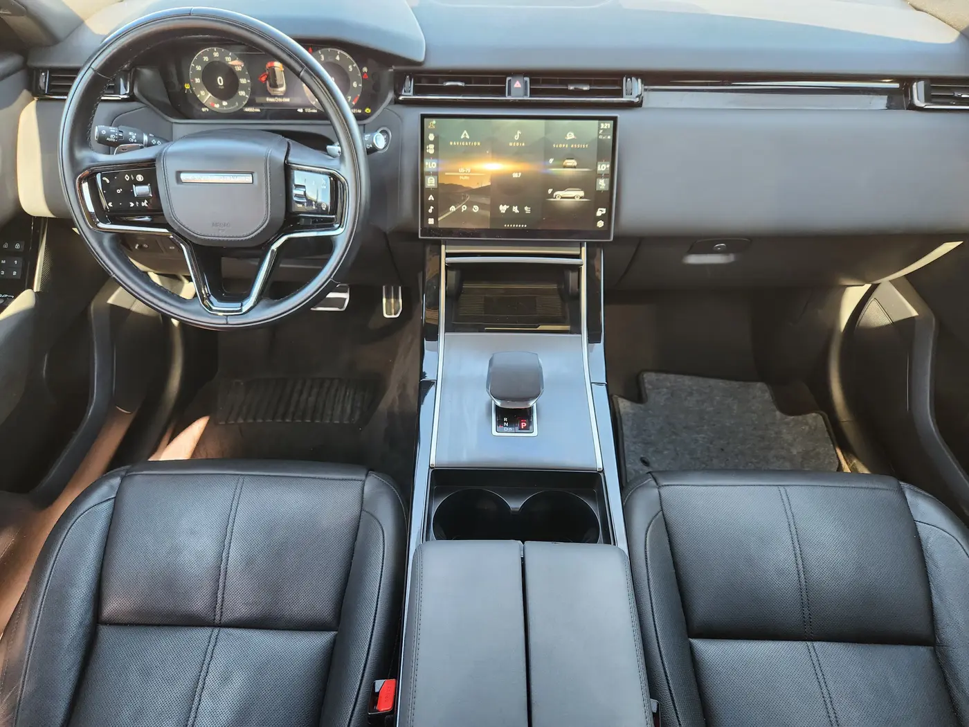 2025 Land Rover Range Rover Velar - $36,701