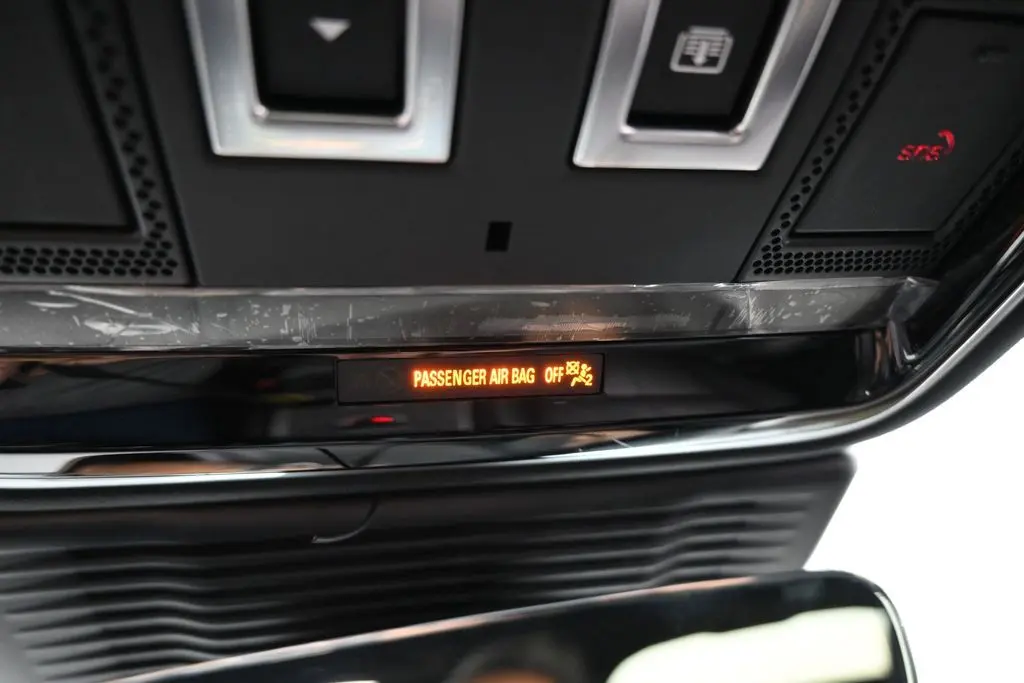 2025 Land Rover Range Rover Velar - $33,990