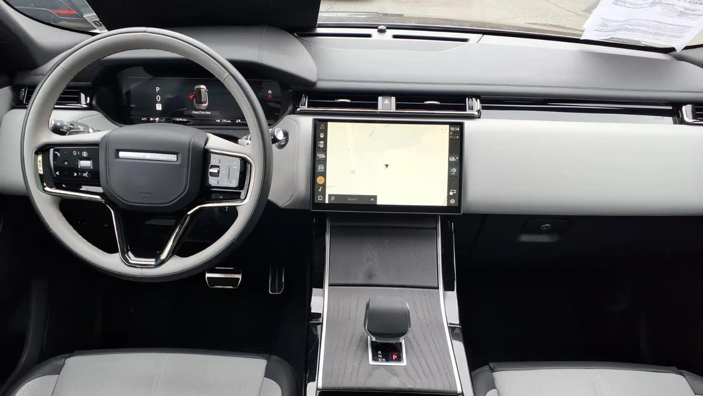 2026 Land Rover Range Rover Velar P250 Dynamic SE