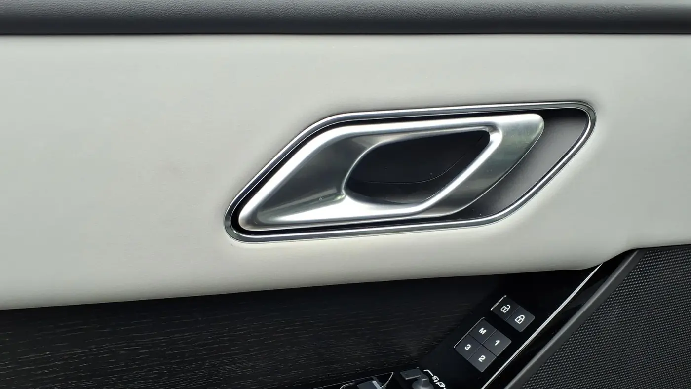 2026 Land Rover Range Rover Velar P250 Dynamic SE