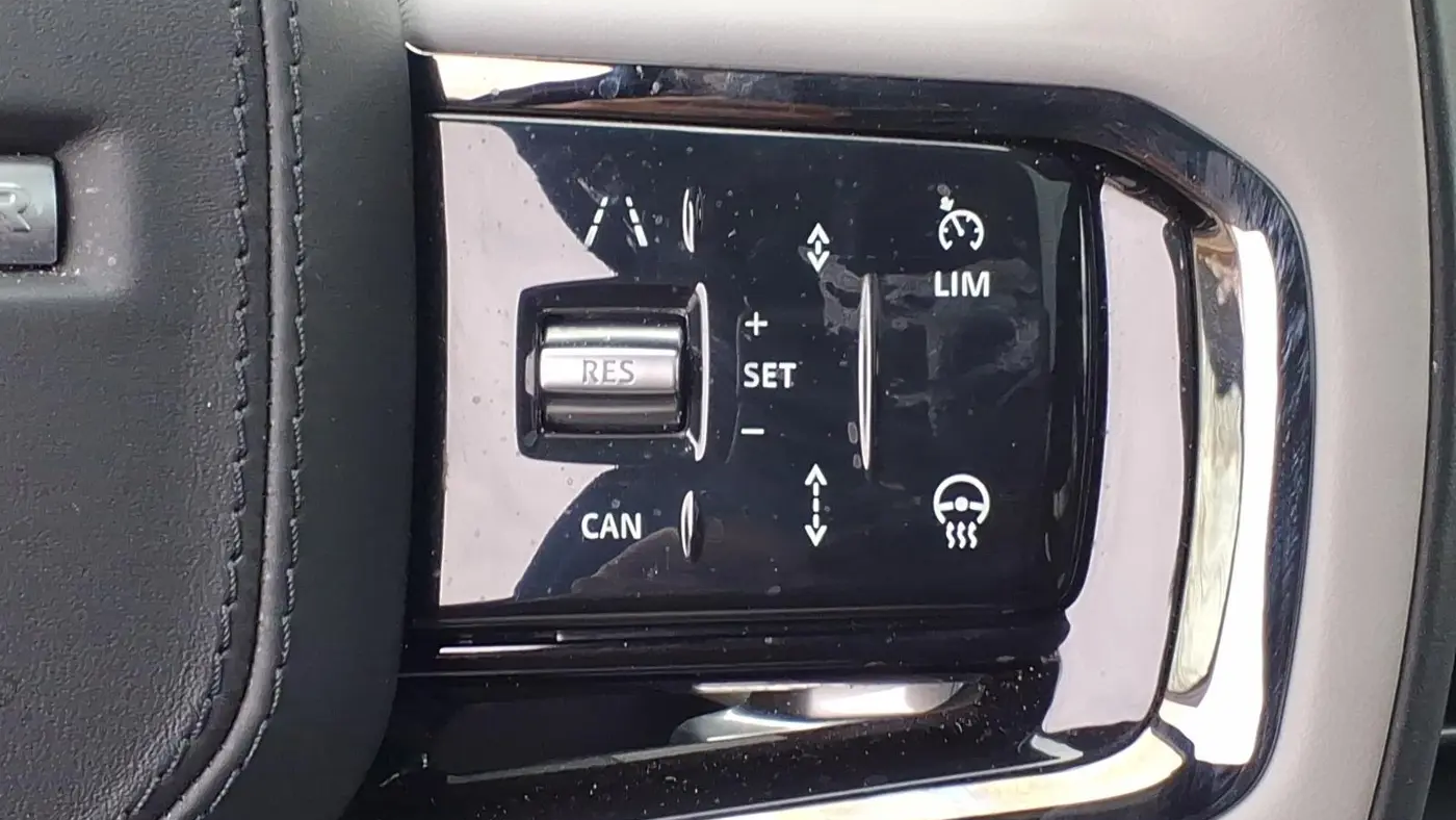 2026 Land Rover Range Rover Velar P250 Dynamic SE