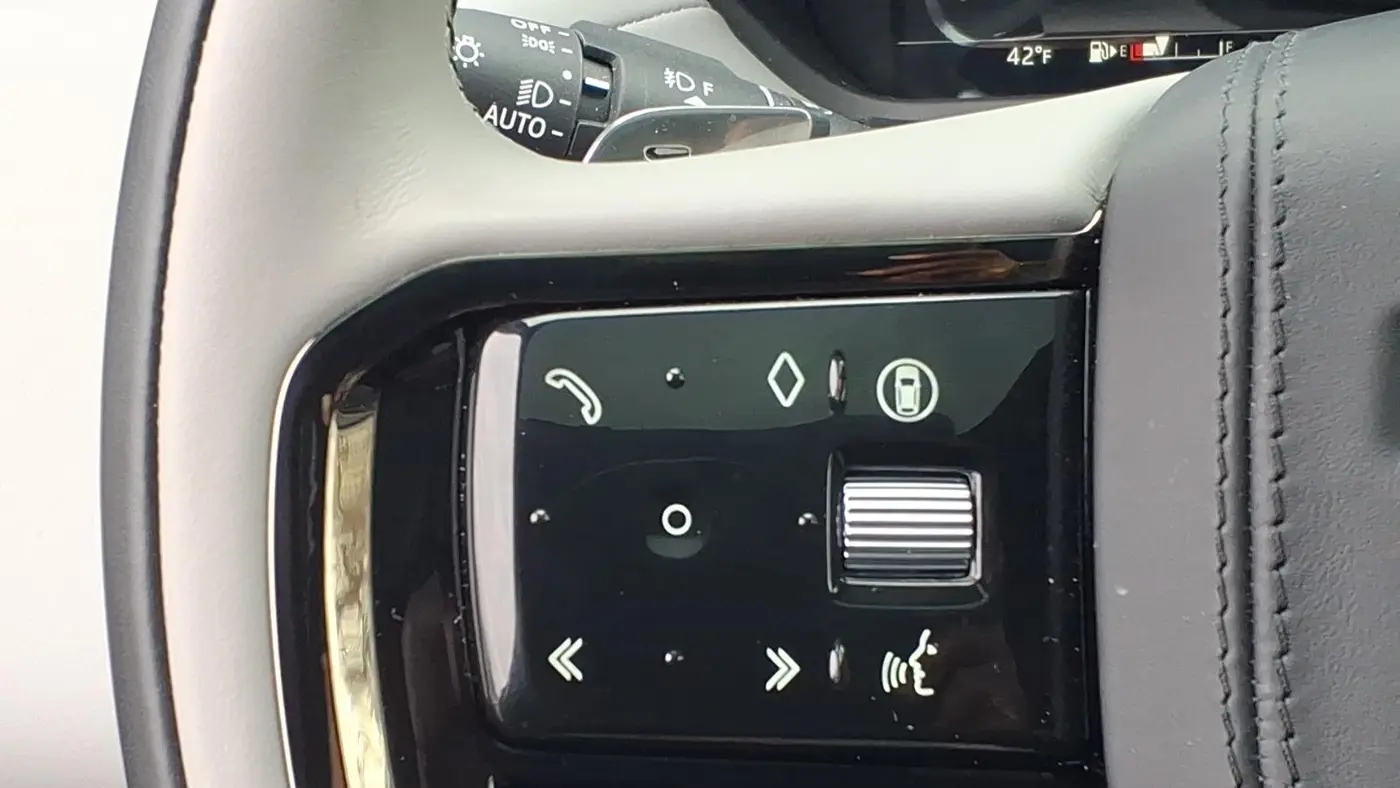 2026 Land Rover Range Rover Velar P250 Dynamic SE