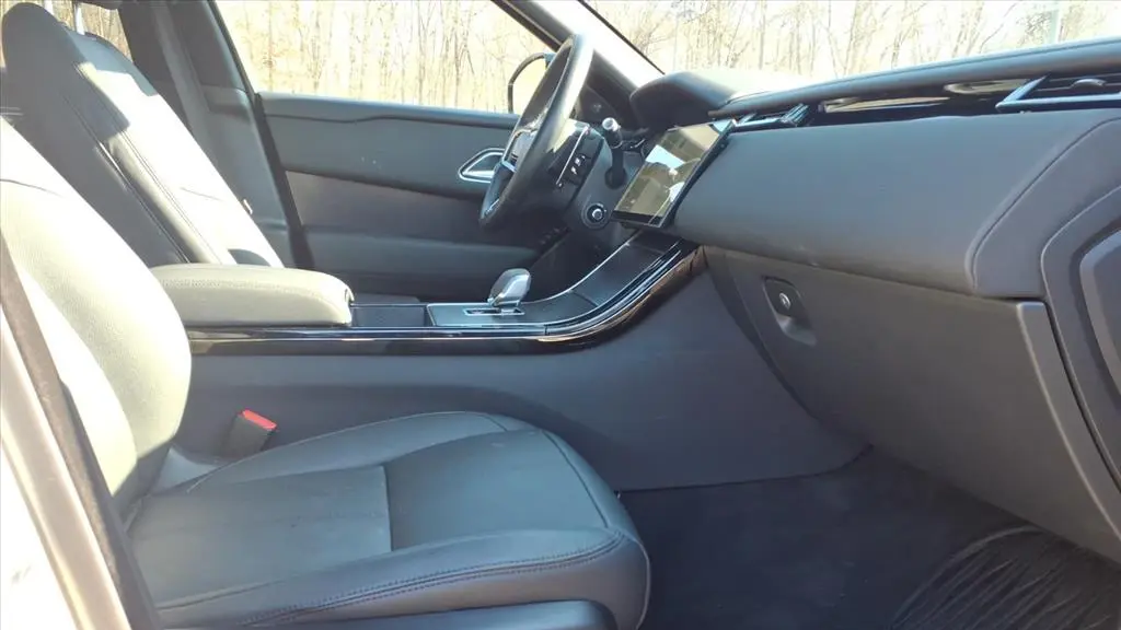 2026 Land Rover Range Rover Velar P250 Dynamic SE