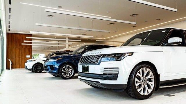 2026 Land Rover Range Rover Velar P400 Dynamic SE