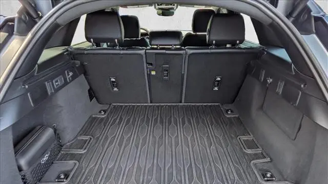 2024 Land Rover Range Rover Velar P400 Dynamic SE