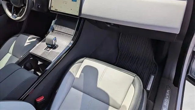 2024 Land Rover Range Rover Velar P400 Dynamic SE