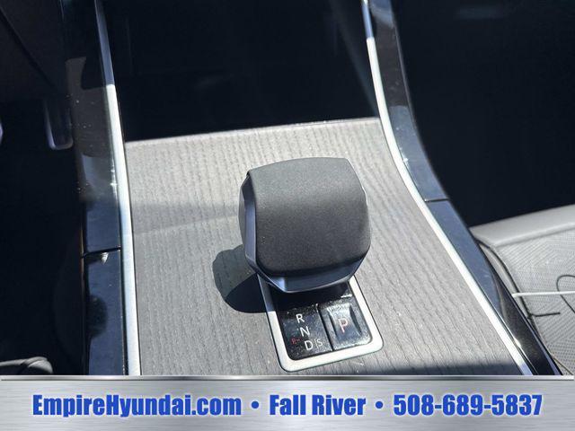 2024 Land Rover Range Rover Velar - $46,890