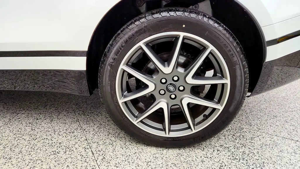 2023 Land Rover Range Rover Velar - $31,995