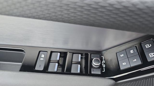 2023 Land Rover Range Rover Velar P340 R-Dynamic S