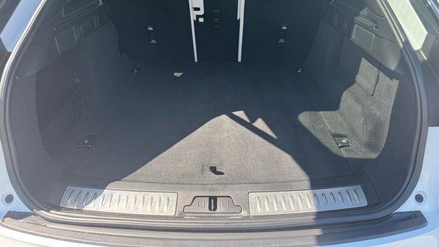2022 Land Rover Range Rover Velar P250 R-Dynamic S