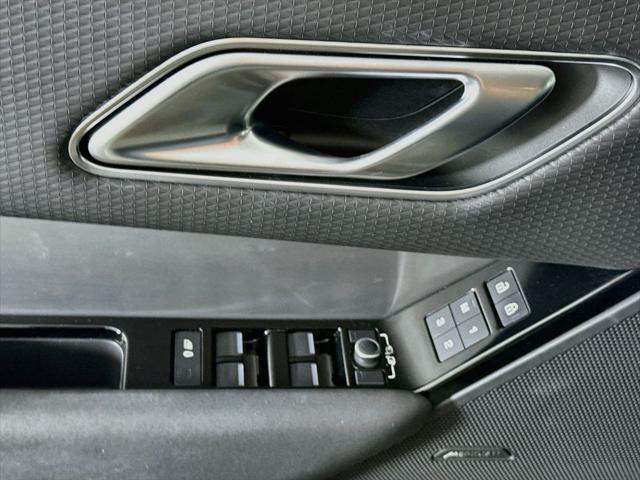 2023 Land Rover Range Rover Velar - $32,996