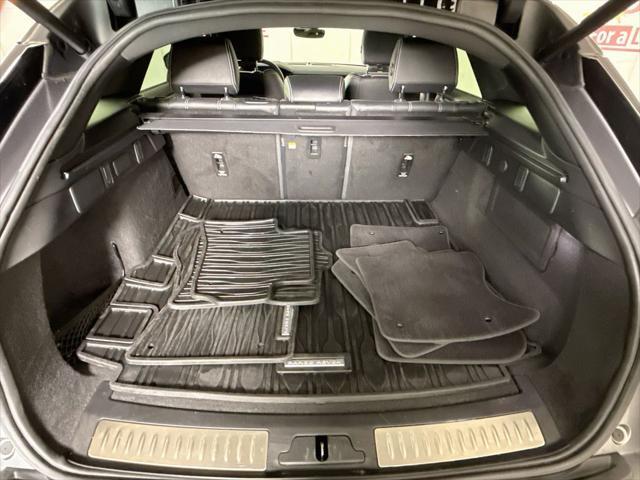 2023 Land Rover Range Rover Velar - $32,996