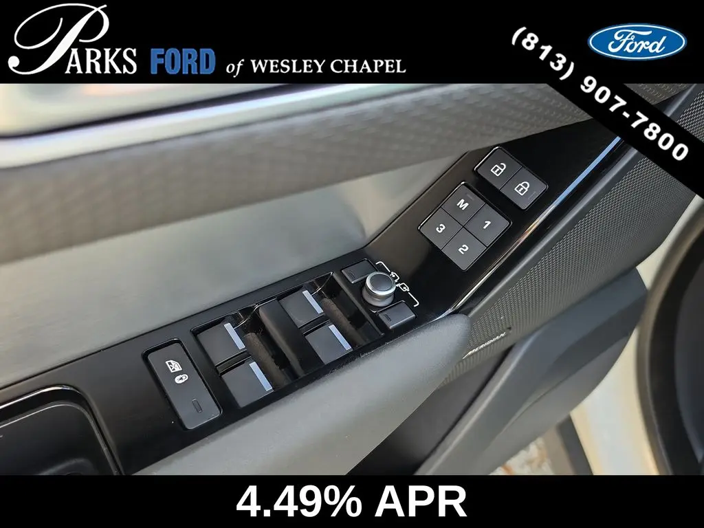 2023 Land Rover Range Rover Velar - $30,234