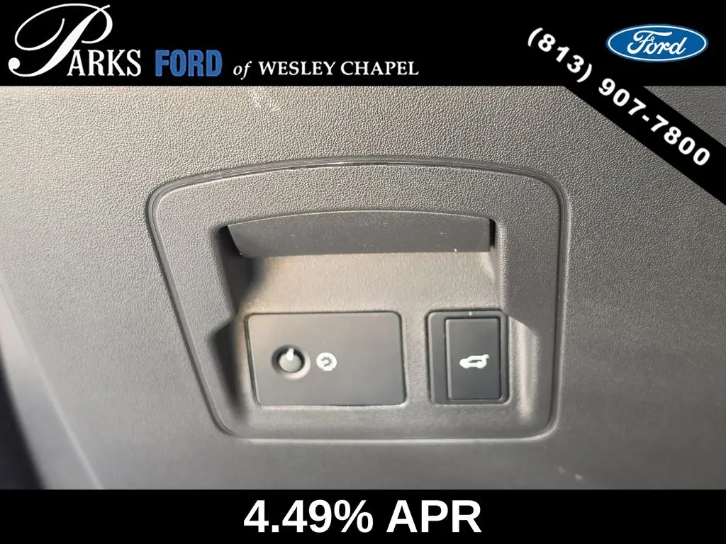 2023 Land Rover Range Rover Velar - $30,234